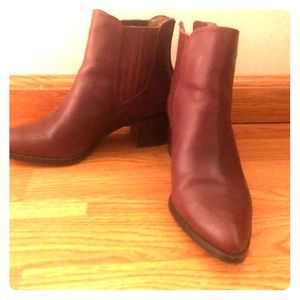 Halogen Burgundy ankle boots